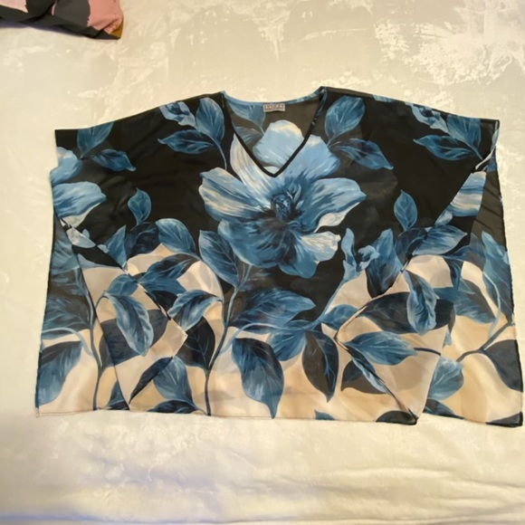 Floral Bathing Suit Cover - Picture 4 of 5